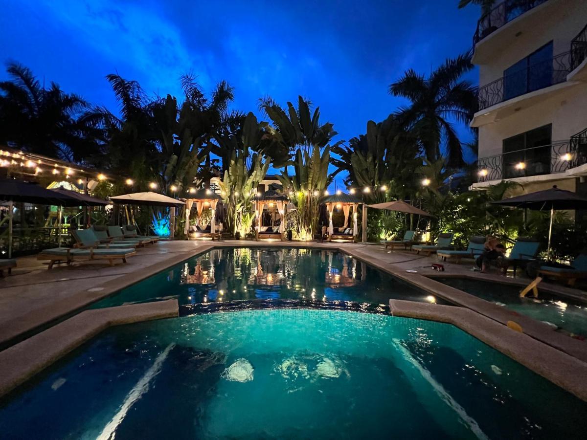 Pacific Suites Boutique Hotel And Bistro Хако Екстер'єр фото